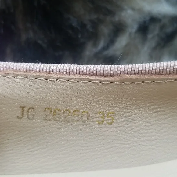 CHANEL Beige and Black Leather Cap-Toe Ballet Flats - Picture 13 of 15